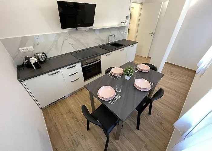 Апартаменти Banchi 28 By Arbaspaa